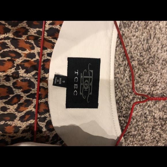 Leather jacket - Picture 3 of 3